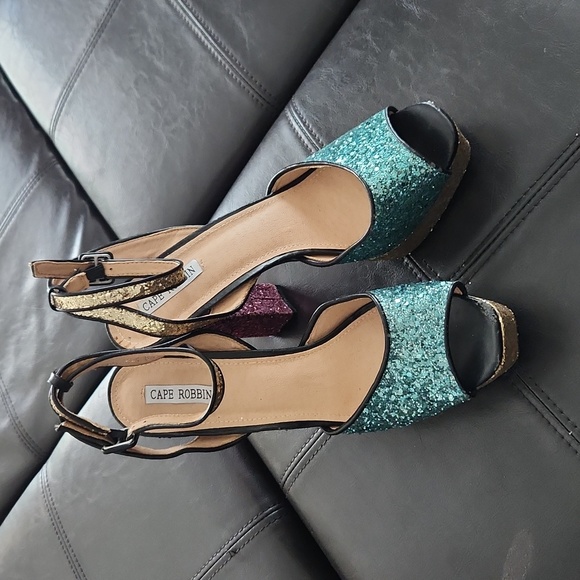 Sparkling platform heels! - Picture 2 of 12